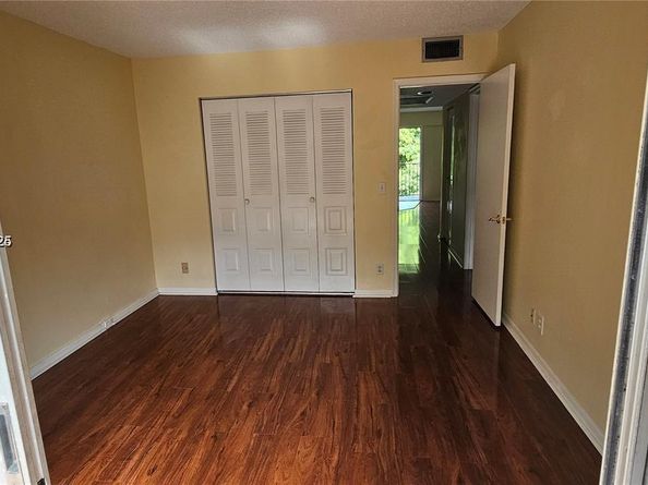 251 SW 132 Way 417H, Pembroke Pines FL 33027