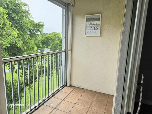 251 SW 132 Way 417H, Pembroke Pines FL 33027