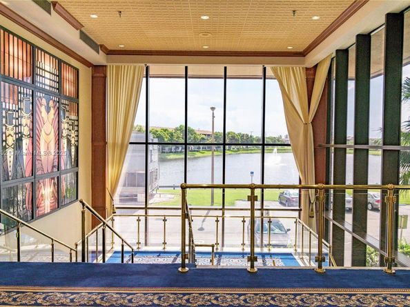 251 SW 132 Way 417H, Pembroke Pines FL 33027