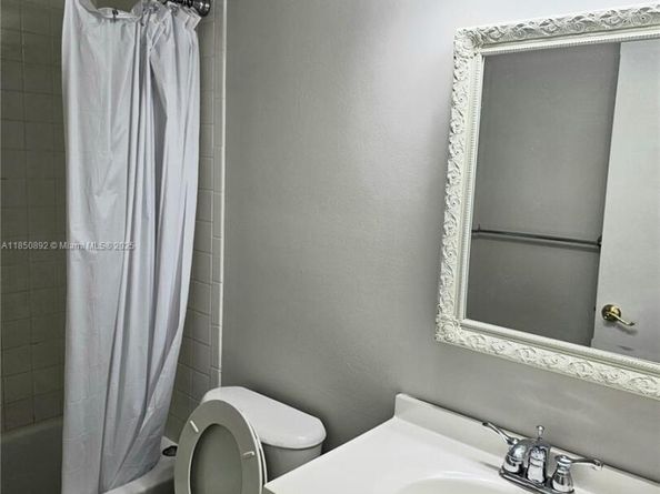251 SW 132 Way 417H, Pembroke Pines FL 33027