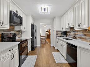 9375 NW 18th Ct, Plantation FL 33322