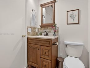 9375 NW 18th Ct, Plantation FL 33322