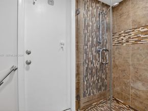 9375 NW 18th Ct, Plantation FL 33322