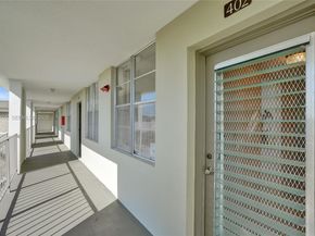 2900 NW 48th Ter 402, Lauderdale Lakes FL 33313
