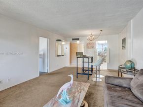 2900 NW 48th Ter 402, Lauderdale Lakes FL 33313