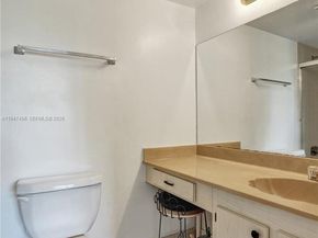 2900 NW 48th Ter 402, Lauderdale Lakes FL 33313