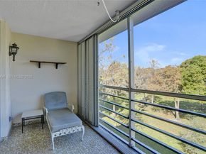 2900 NW 48th Ter 402, Lauderdale Lakes FL 33313