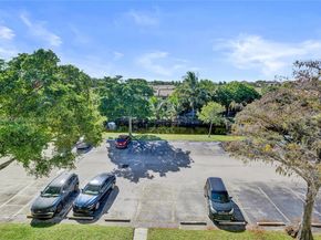2900 NW 48th Ter 402, Lauderdale Lakes FL 33313