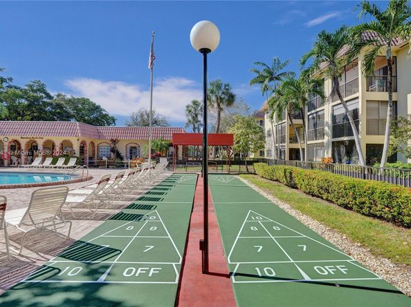 251 S Cypress Rd 141, Pompano Beach FL 33060