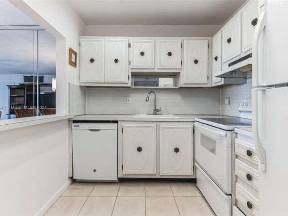 251 S Cypress Rd 141, Pompano Beach FL 33060