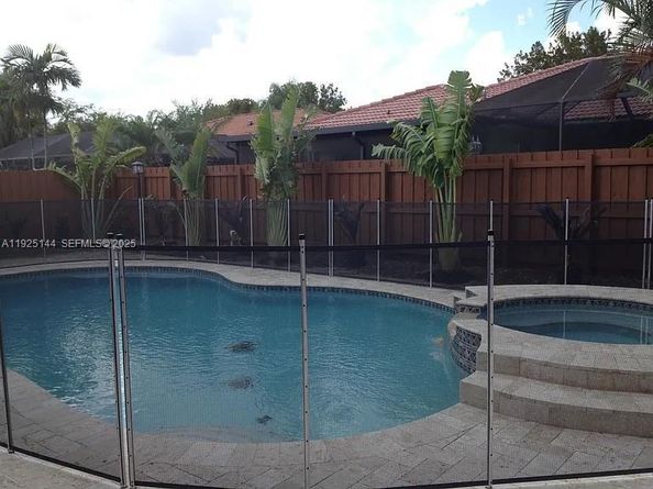 15413 SW 116th Ter, Miami FL 33196