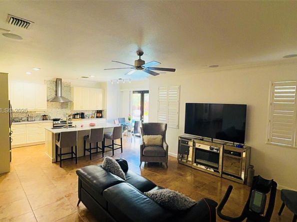 15413 SW 116th Ter, Miami FL 33196