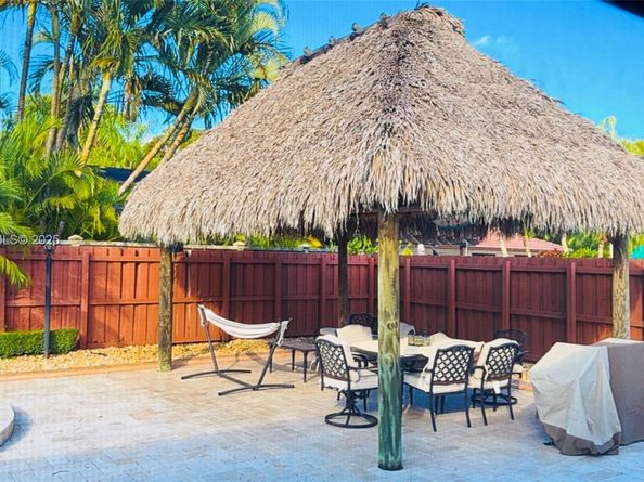 15413 SW 116th Ter, Miami FL 33196