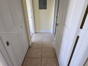 3232 SW 22nd Ter 1006, Miami FL 33145