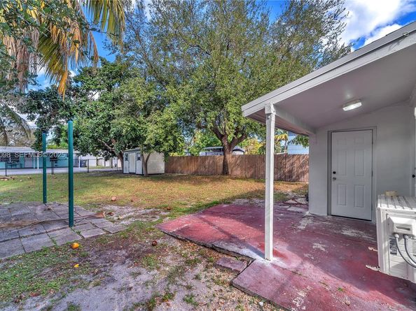 2431 Coolidge St, Hollywood FL 33020