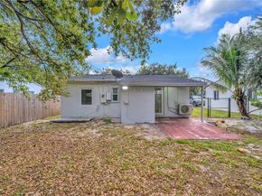 2431 Coolidge St, Hollywood FL 33020