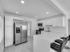 2431 Coolidge St, Hollywood FL 33020