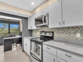1400 Sheridan St 24J, Hollywood FL 33020