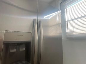 4075 Coral Springs Dr 5, Coral Springs FL 33065