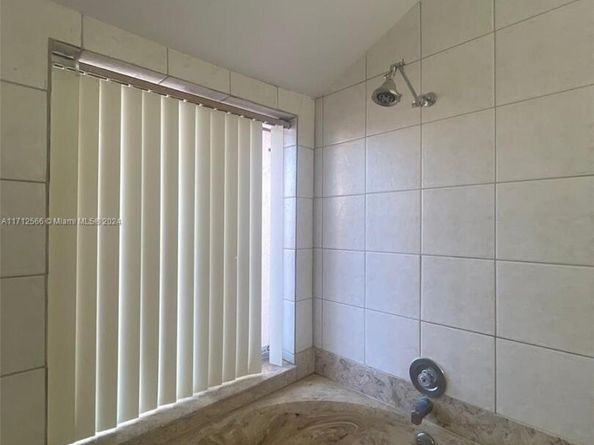 4075 Coral Springs Dr 5, Coral Springs FL 33065