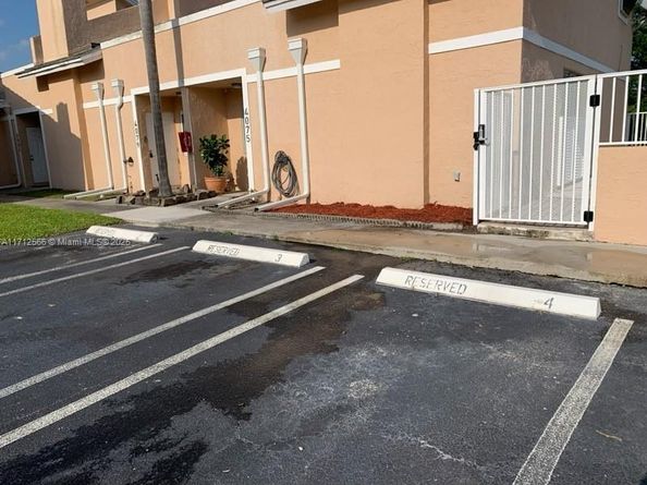 4075 Coral Springs Dr 5, Coral Springs FL 33065