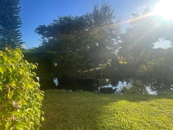 4075 Coral Springs Dr 5, Coral Springs FL 33065