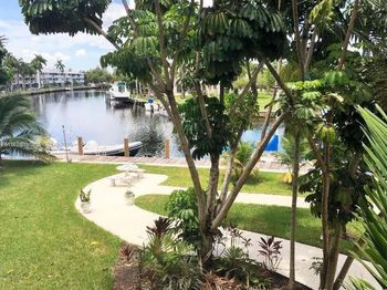 455 Golden Isles Dr