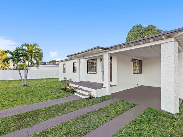 14760 Fillmore St, Miami FL 33176