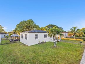 14760 Fillmore St, Miami FL 33176