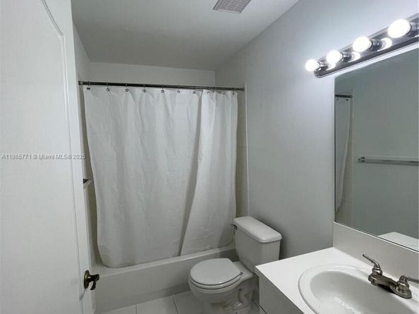 4030 Eastridge Cir, Deerfield Beach FL 33064
