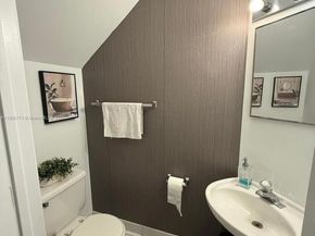 4030 Eastridge Cir, Deerfield Beach FL 33064