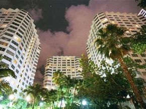 999 Brickell Bay Dr 805, Miami FL 33131