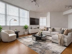 999 Brickell Bay Dr 805, Miami FL 33131