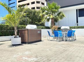 999 Brickell Bay Dr 805, Miami FL 33131
