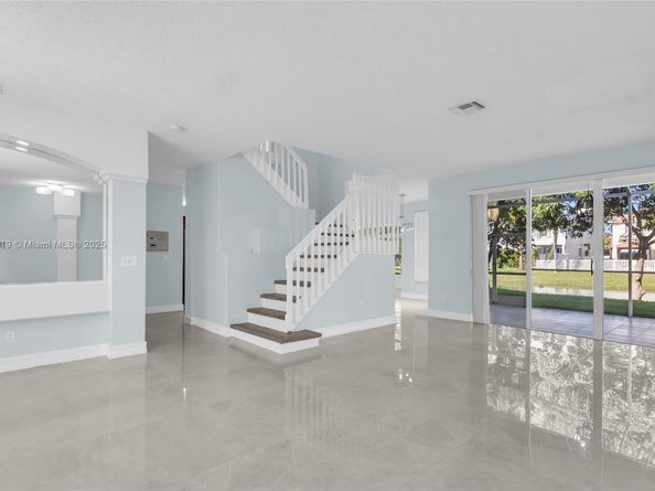 5364 NW 120th Ave, Coral Springs FL 33076