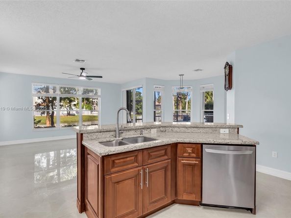 5364 NW 120th Ave, Coral Springs FL 33076