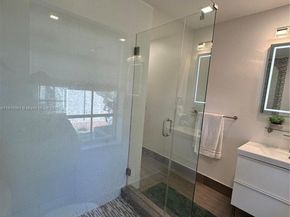 7650 SW 78th Ct, Miami FL 33143