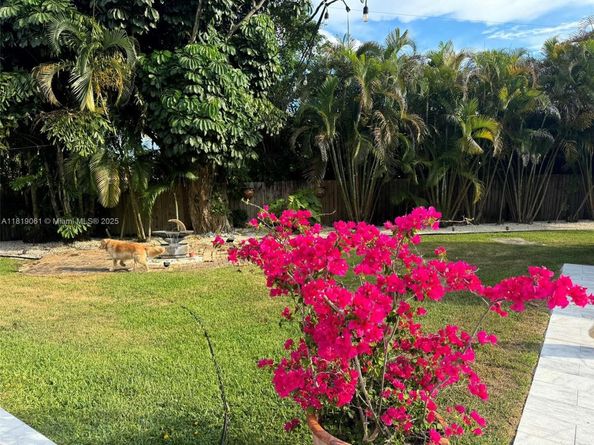 7650 SW 78th Ct, Miami FL 33143