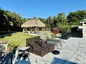 7650 SW 78th Ct, Miami FL 33143
