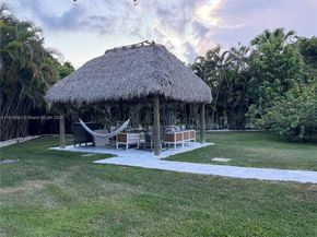 7650 SW 78th Ct, Miami FL 33143