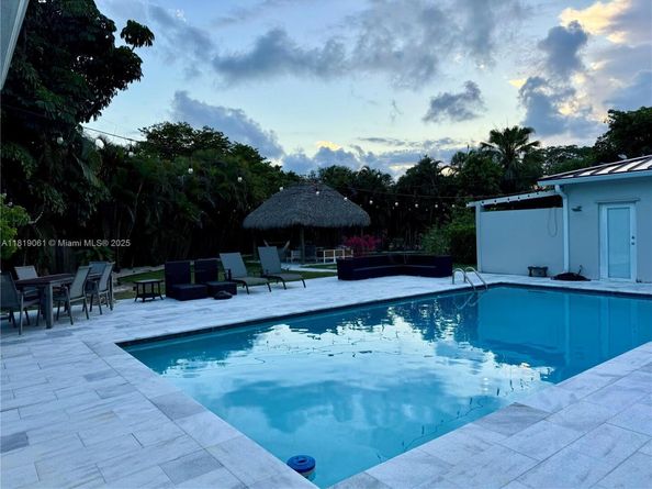 7650 SW 78th Ct, Miami FL 33143