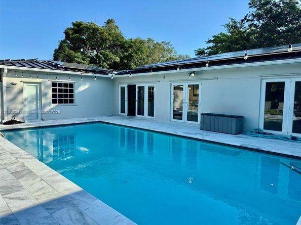 7650 SW 78th Ct, Miami FL 33143