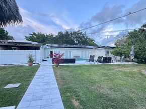 7650 SW 78th Ct, Miami FL 33143