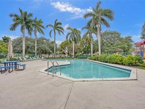 218 NW 75th Ter, Plantation FL 33317