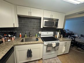 1428 SE 4th Ave 103, Deerfield Beach FL 33441