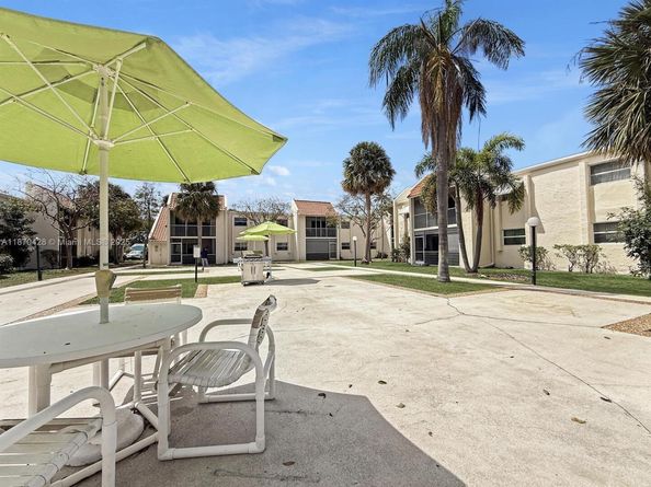1428 SE 4th Ave 103, Deerfield Beach FL 33441