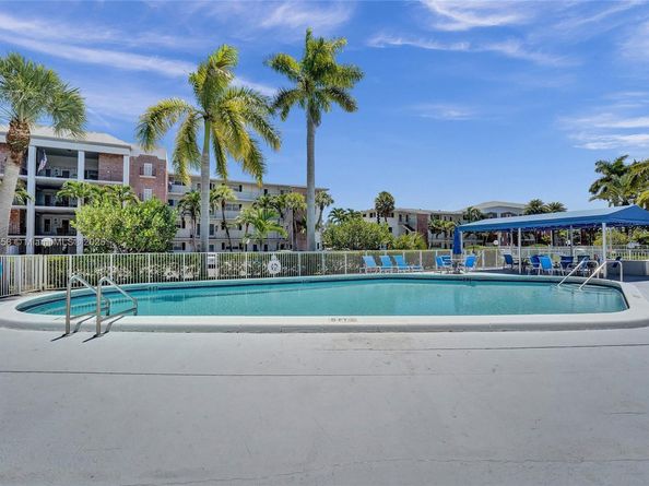 455 Paradise Isle Blvd 104, Hallandale Beach FL 33009