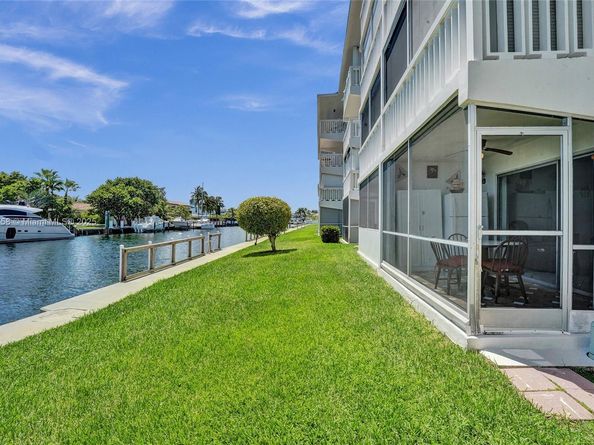 455 Paradise Isle Blvd 104, Hallandale Beach FL 33009