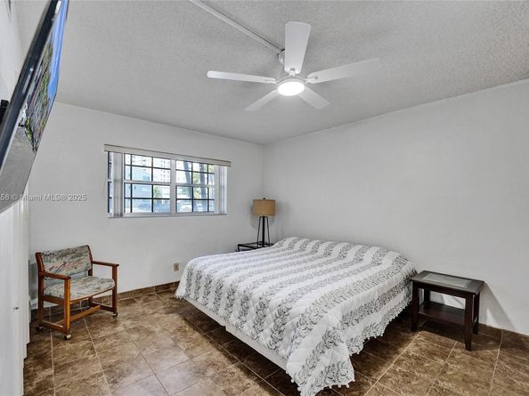 455 Paradise Isle Blvd 104, Hallandale Beach FL 33009