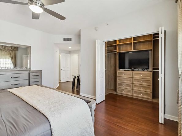 511 SE 5th Ave 1214, Fort Lauderdale FL 33301